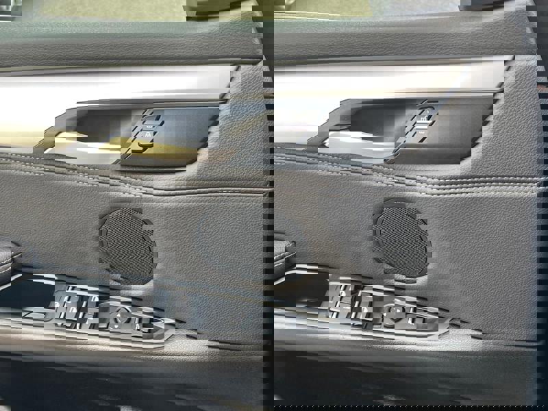 Image BMW 楲⁥㕘⠠ㅆ⤵㈨㄰ⴳ⤾ 2.0 313 40e Lounge Plus xDrive Xénon GPS Radar Bluetooth Sièges cuir élec chauffants Régul Clim auto